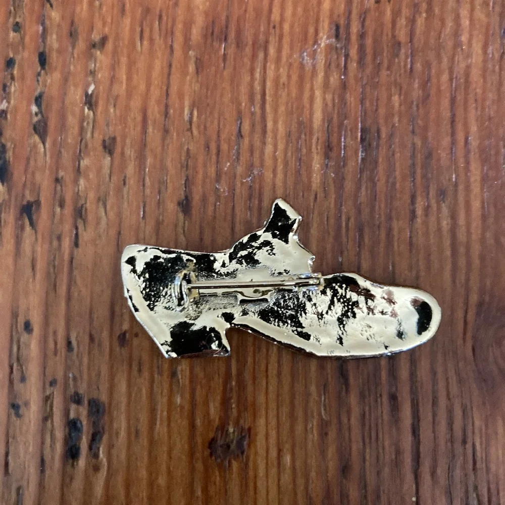 1980's Tap Shoe Pin Brooch, Goldtone and Black, Dancer